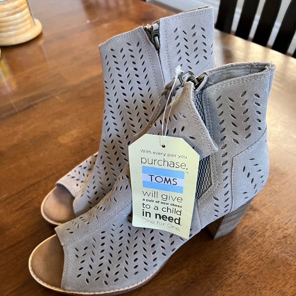 Toms open toed booties